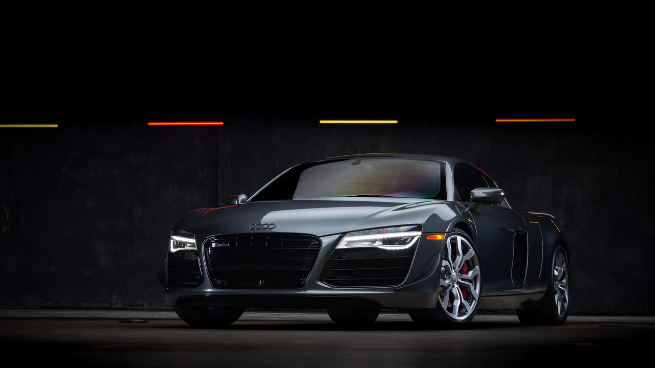 2015 Audi 42 R8 - Image 2 of 31