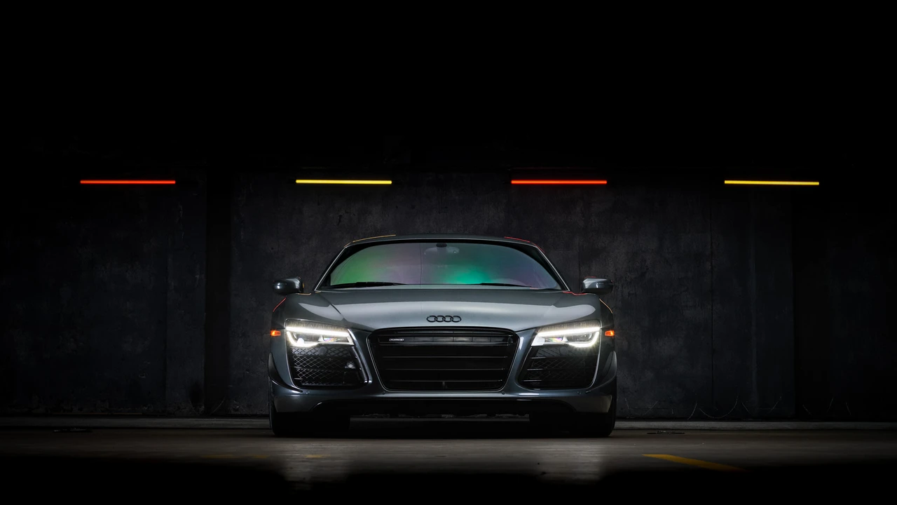 2015 Audi 42 R8 - Image 3 of 31