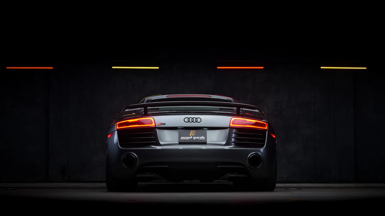 2015 Audi 42 R8 - Image 8 of 31