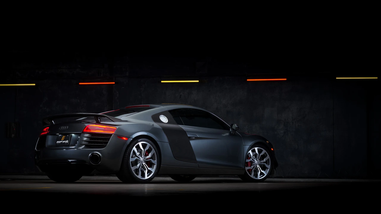 2015 Audi 42 R8 - Image 10 of 31