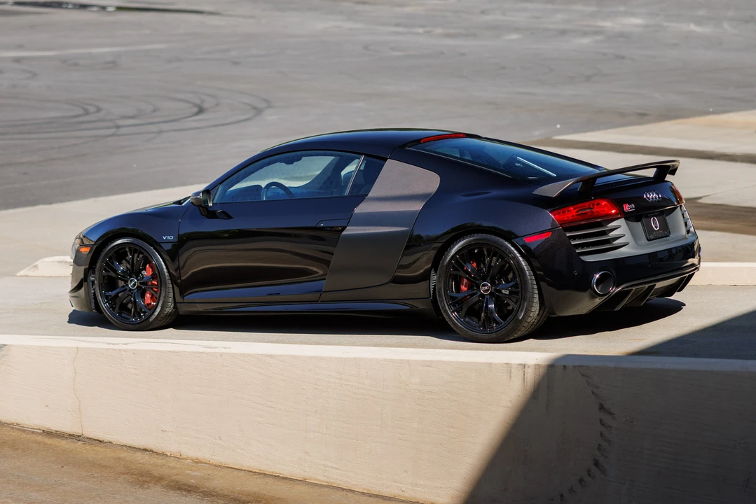 2015 Audi 42 R8 - Image 23 of 31