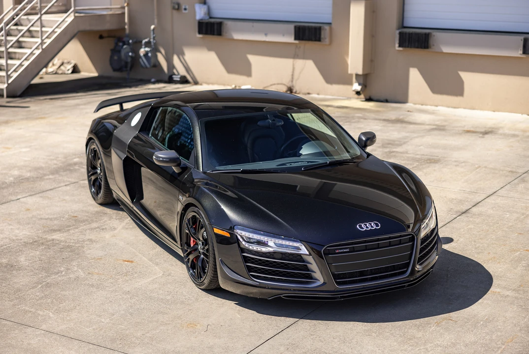 2015 Audi 42 R8 - Image 16 of 31