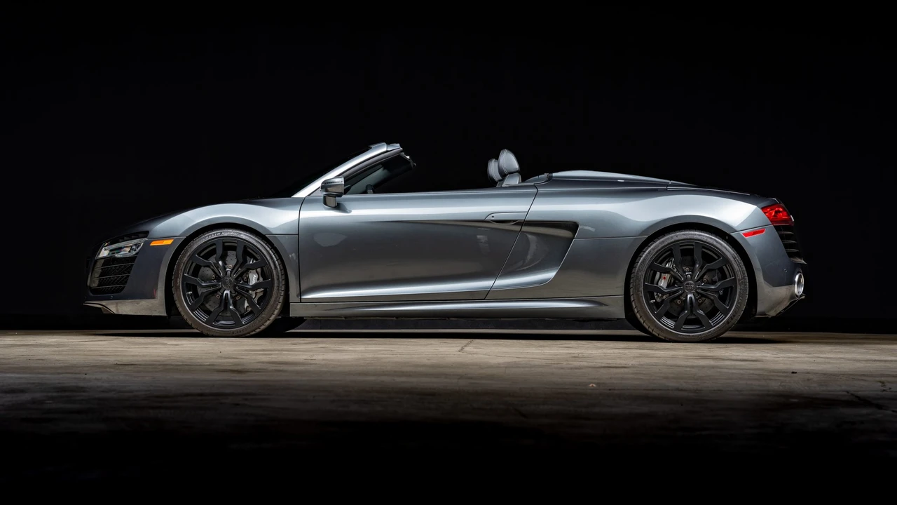 2015 Audi 42 R8 - Image 23 of 31