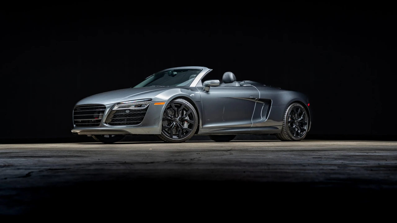 2015 Audi 42 R8 - Image 25 of 31