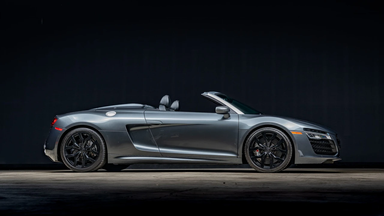 2015 Audi 42 R8 - Image 11 of 31