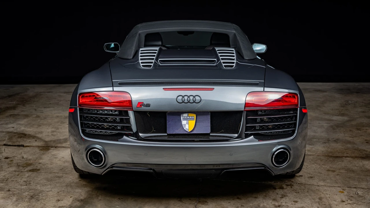 2015 Audi 42 R8 - Image 31 of 31