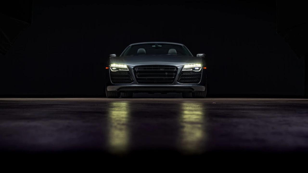 2015 Audi 42 R8 - Image 27 of 31