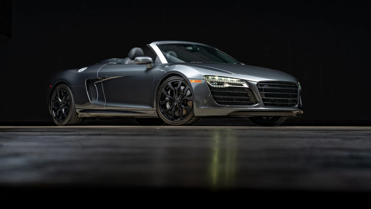 2015 Audi 42 R8 - Image 8 of 31