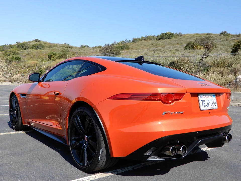 2015 Jaguar F-Type R 1st Gen - Image 16 of 31