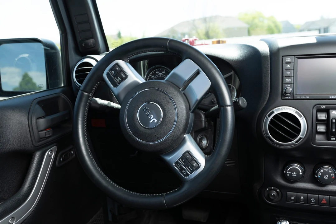 2015 Jeep JK Wrangler - Image 28 of 31