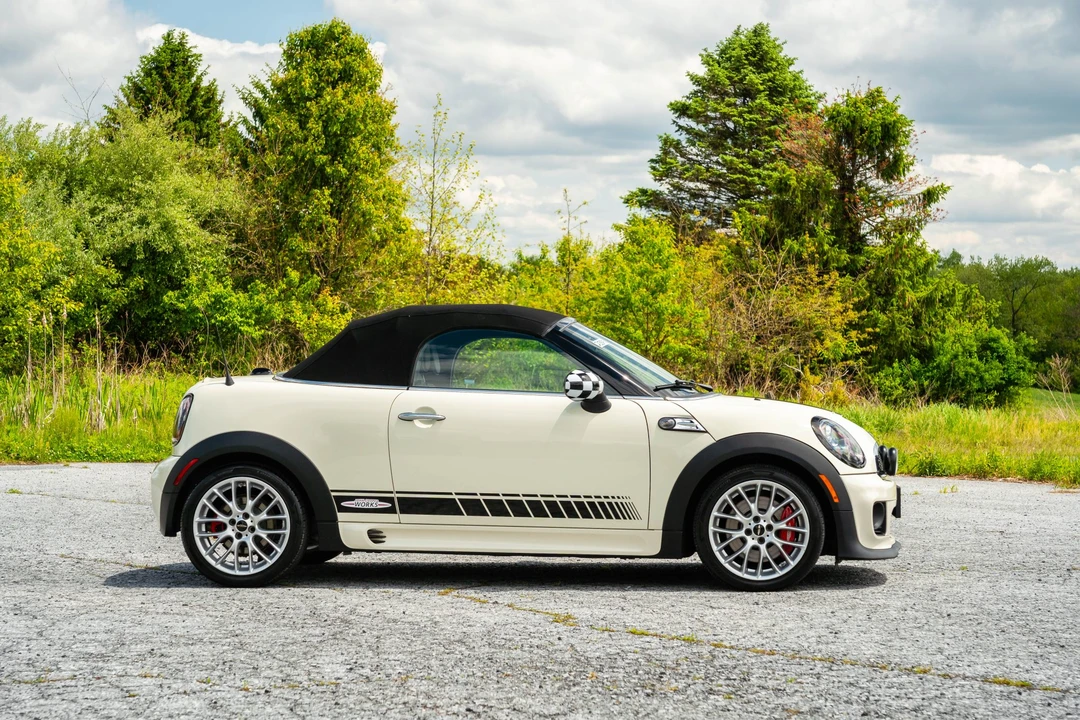2015 Mini Coupe & Roadster - Image 27 of 31