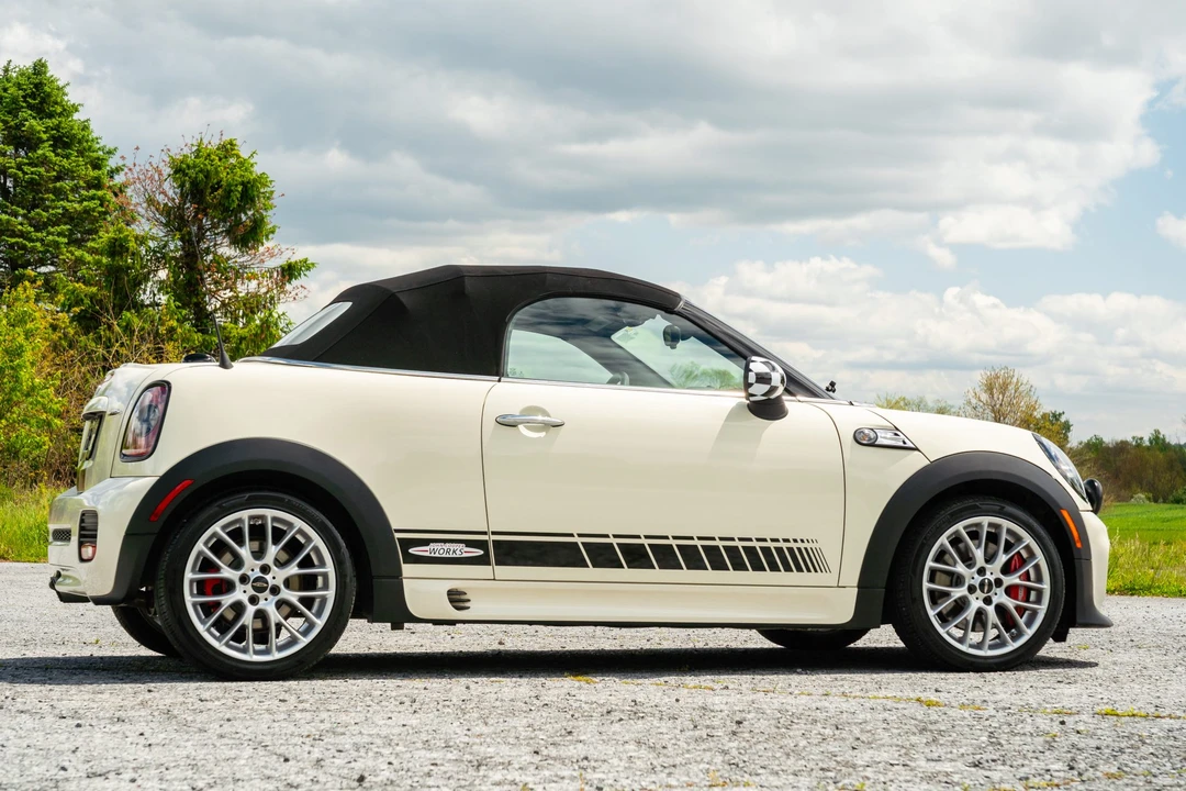 2015 Mini Coupe & Roadster - Image 25 of 31