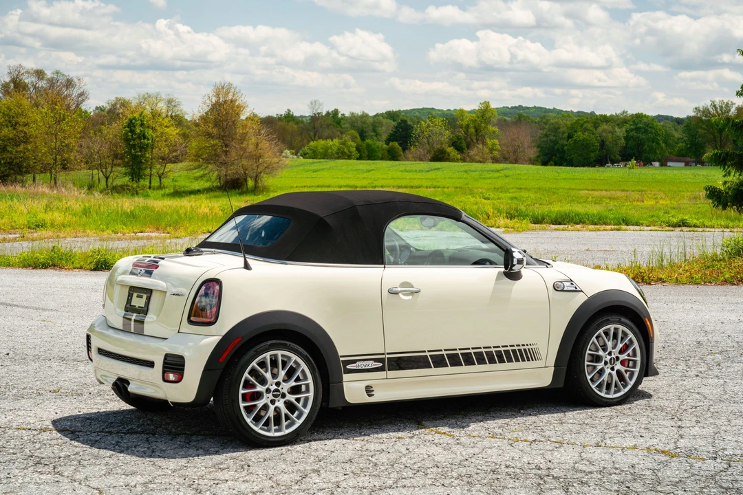 2015 Mini Coupe & Roadster - Image 23 of 31