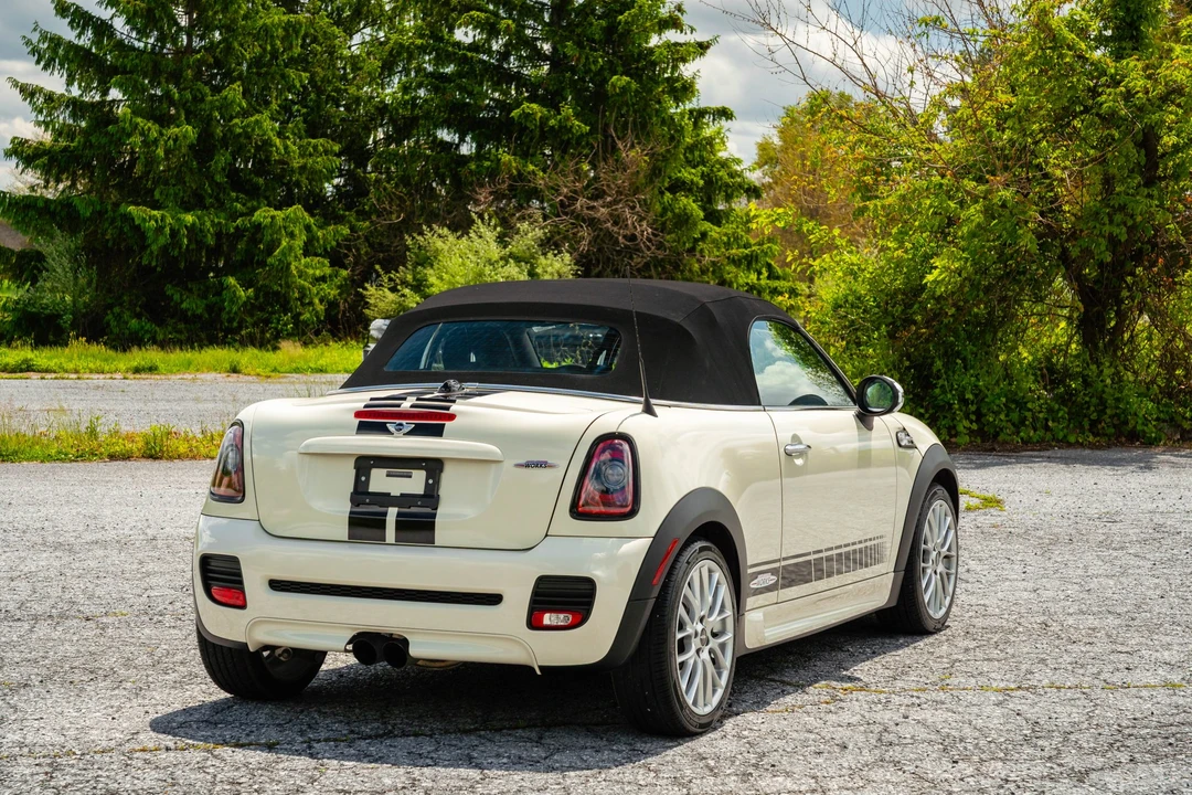 2015 Mini Coupe & Roadster - Image 20 of 31