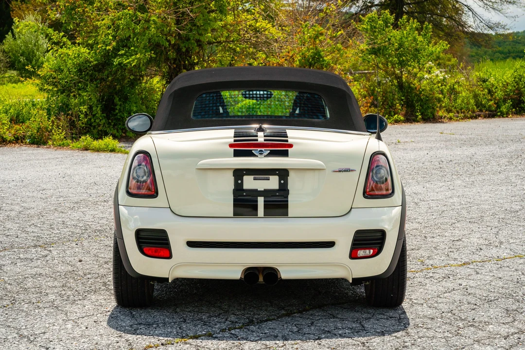 2015 Mini Coupe & Roadster - Image 16 of 31
