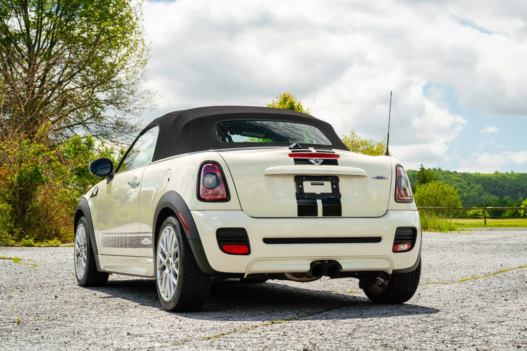 2015 Mini Coupe & Roadster - Image 13 of 31