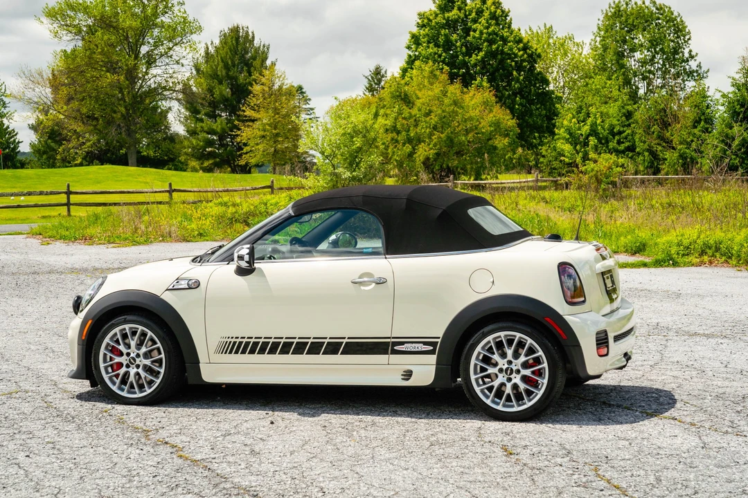 2015 Mini Coupe & Roadster - Image 9 of 31
