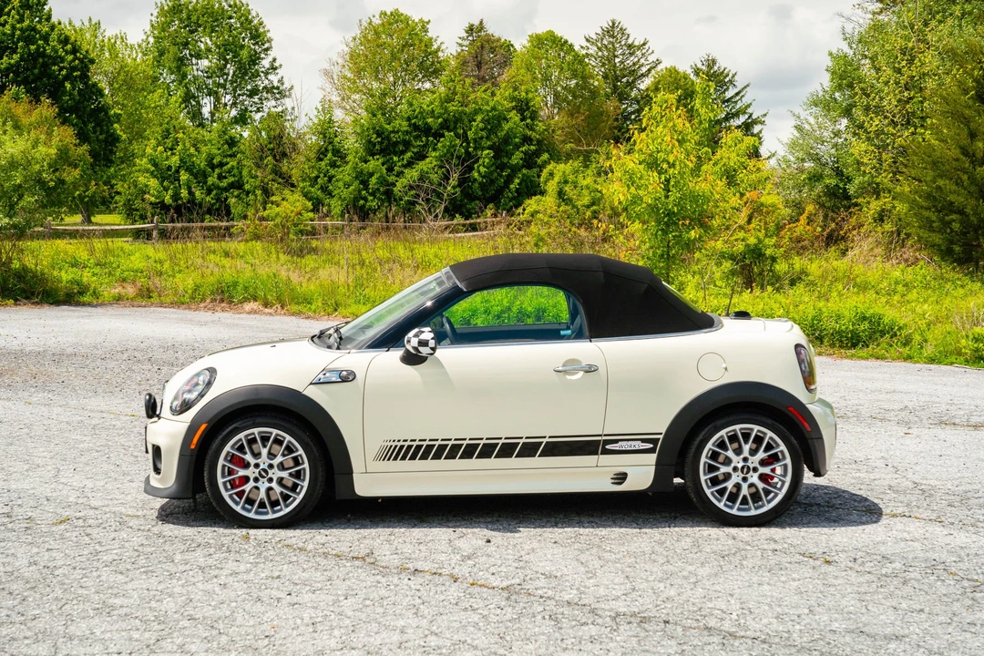 2015 Mini Coupe & Roadster - Image 8 of 31