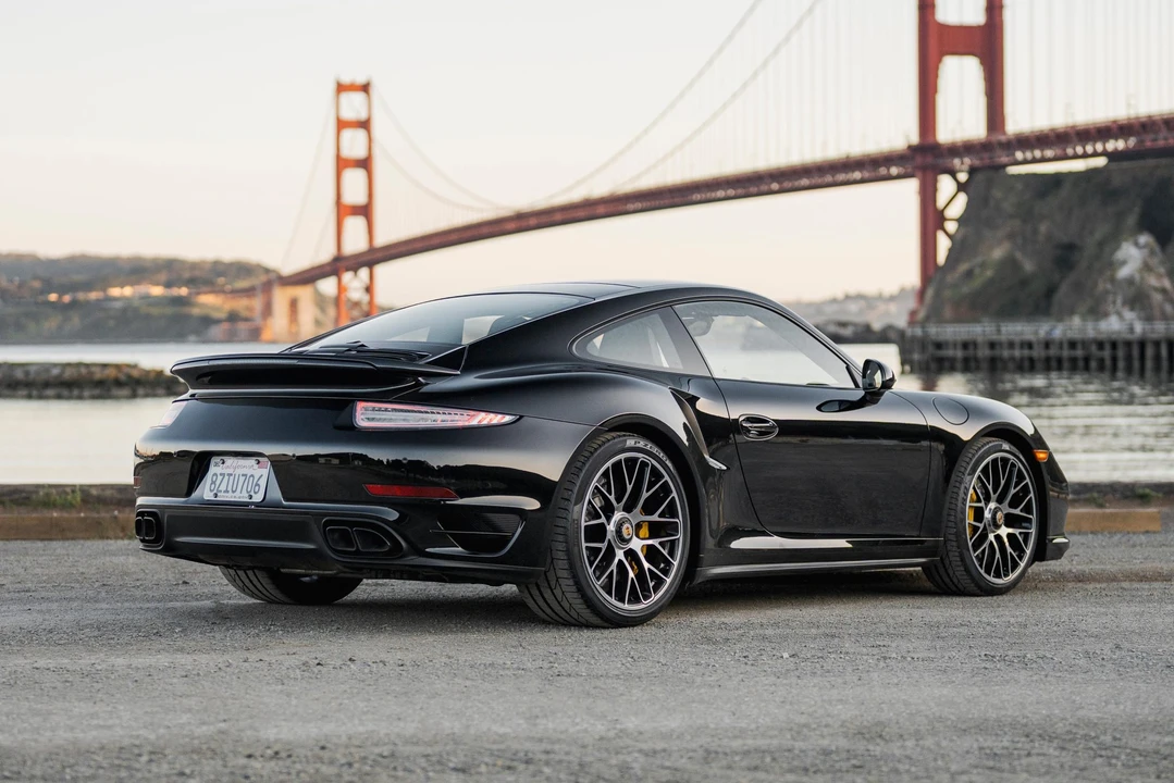 2015 Porsche 991 Turbo S - Image 24 of 31
