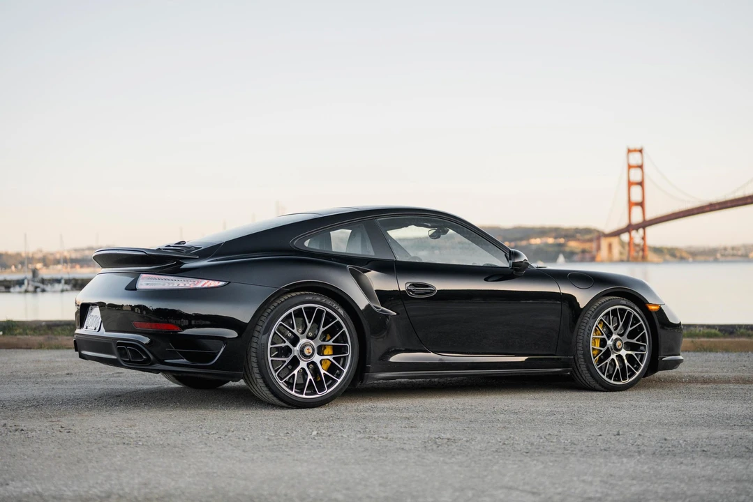 2015 Porsche 991 Turbo S - Image 25 of 31