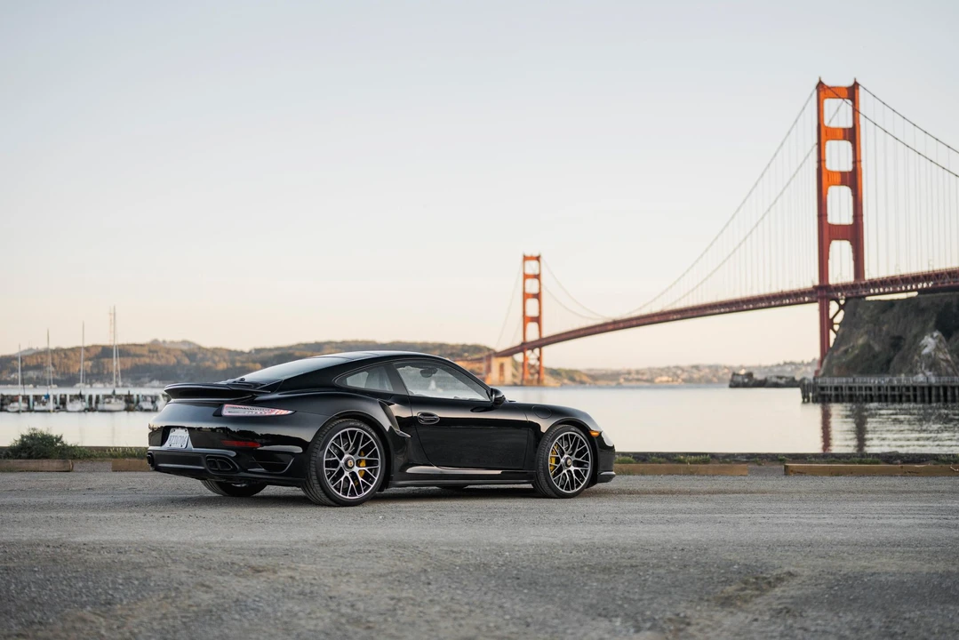 2015 Porsche 991 Turbo S - Image 26 of 31