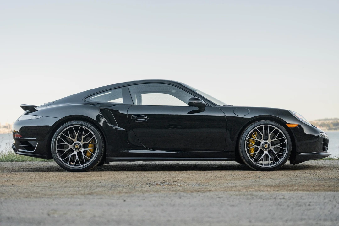 2015 Porsche 991 Turbo S - Image 29 of 31