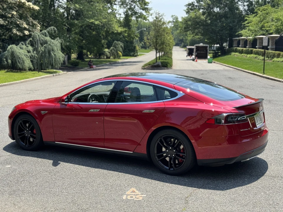 2015 Tesla Model S - Image 6 of 31