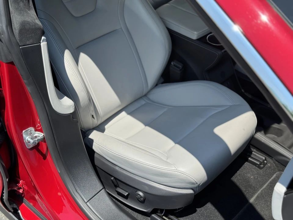 2015 Tesla Model S - Image 23 of 31