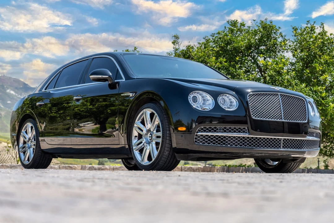 2016 Bentley Continental Flying Spur - Image 2 of 31