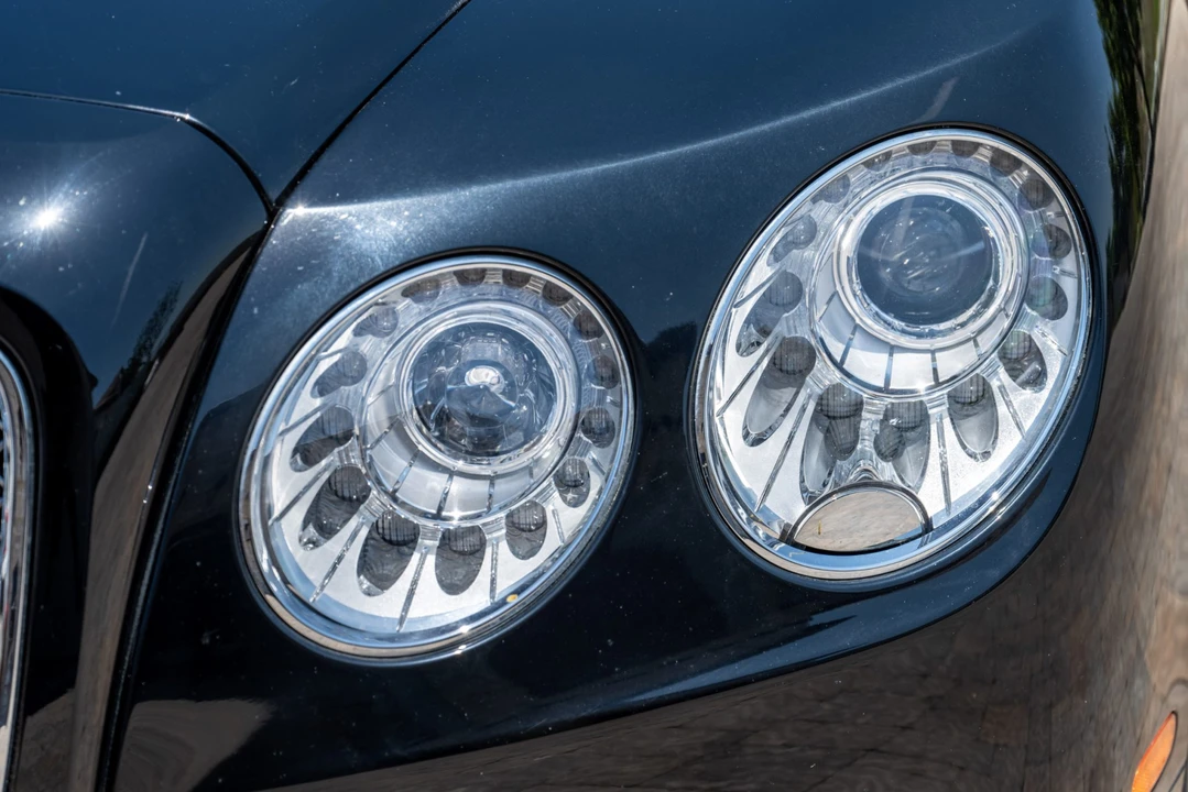 2016 Bentley Continental Flying Spur - Image 23 of 31