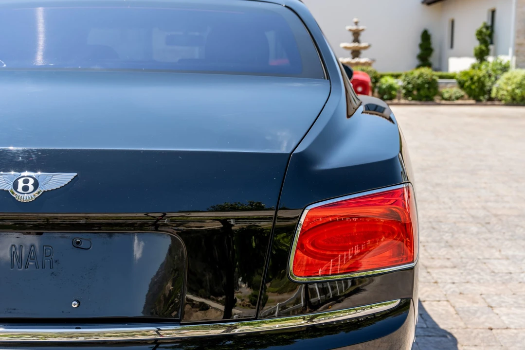 2016 Bentley Continental Flying Spur - Image 25 of 31
