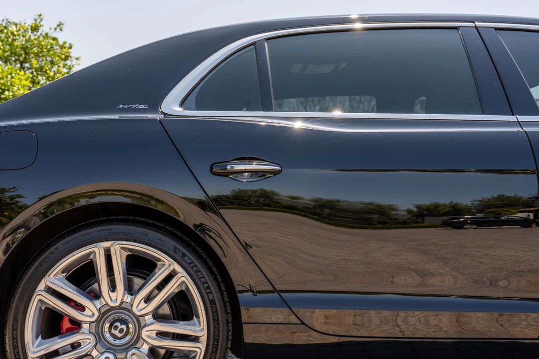 2016 Bentley Continental Flying Spur - Image 16 of 31