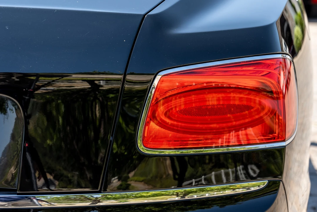 2016 Bentley Continental Flying Spur - Image 27 of 31