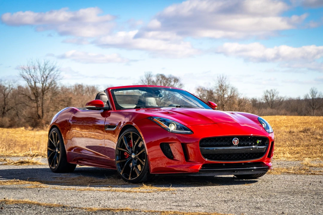 2016 Jaguar F-Type R 1st Gen - Image 17 of 31