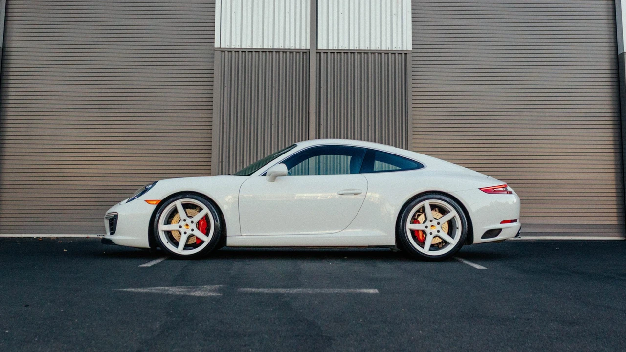 2017 Porsche 991 Carrera S - Image 14 of 31