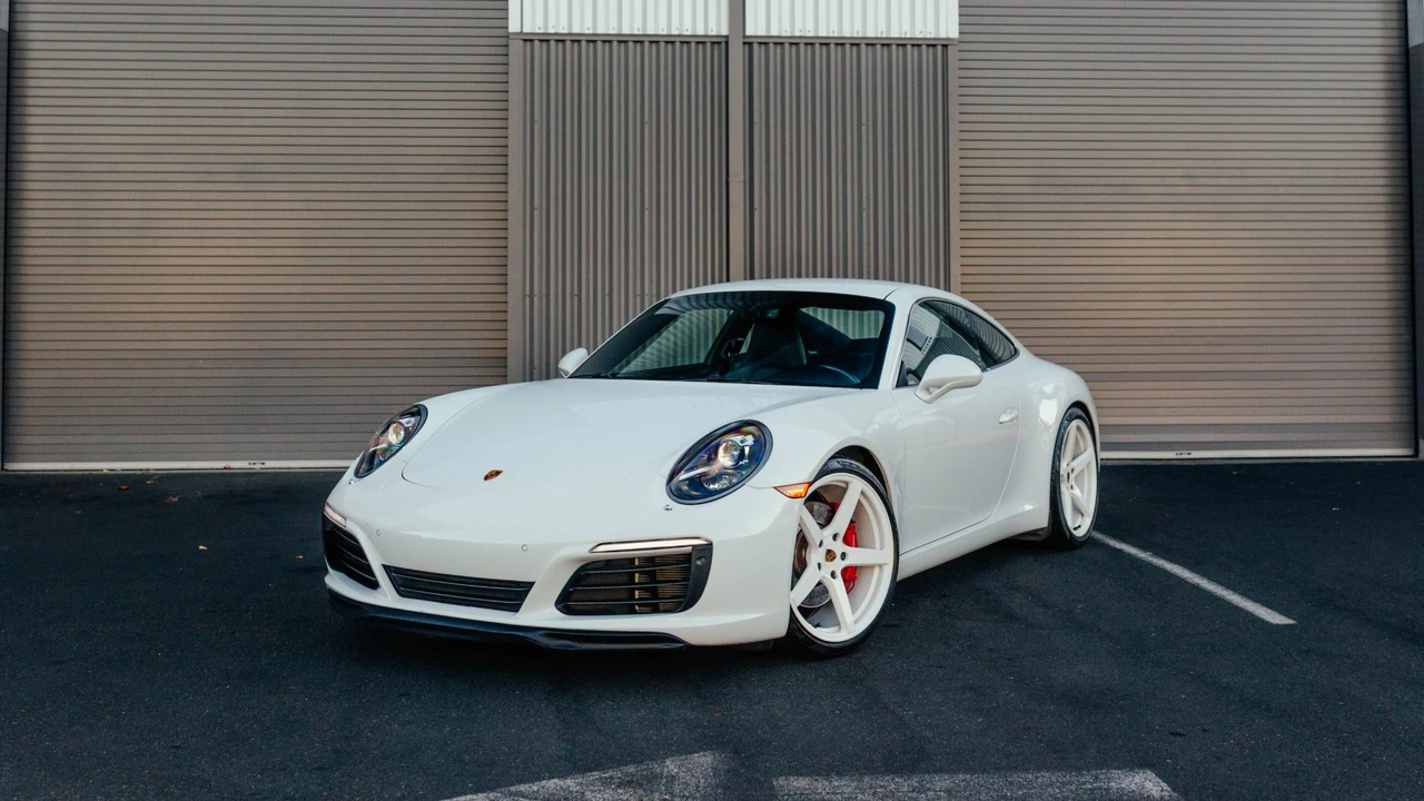 2017 Porsche 991 Carrera S - Image 2 of 31