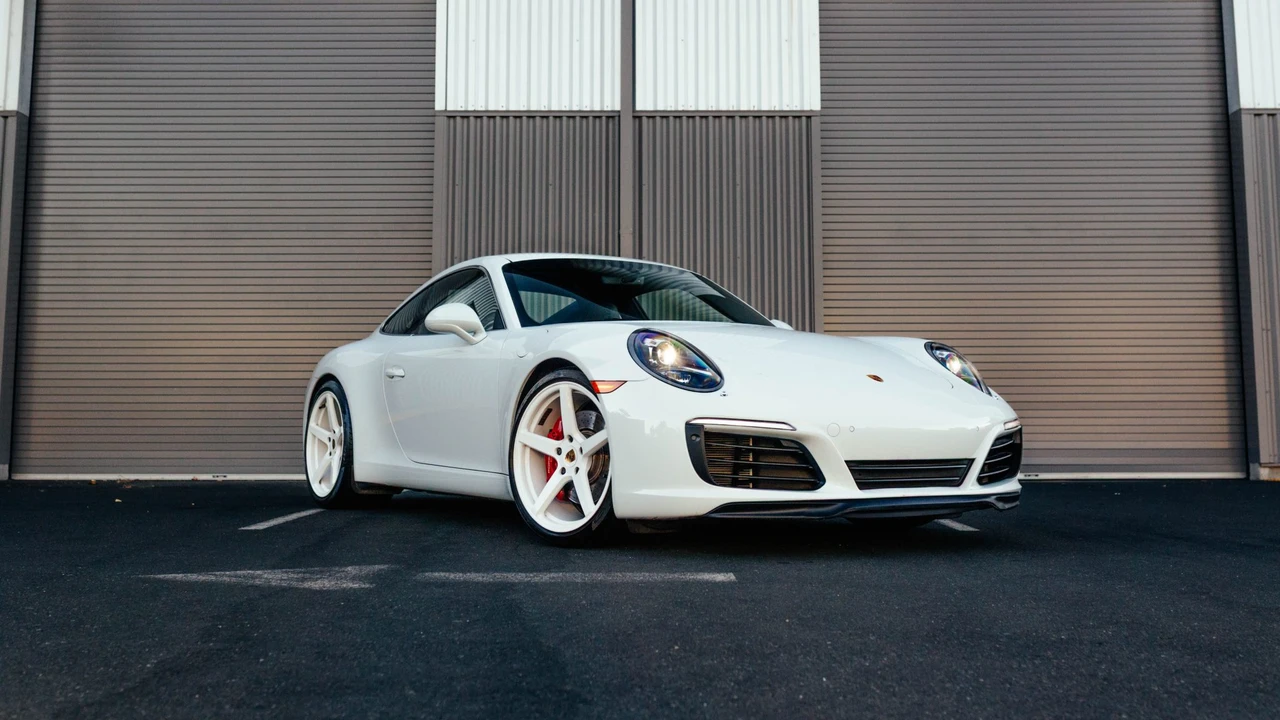 2017 Porsche 991 Carrera S - Image 5 of 31