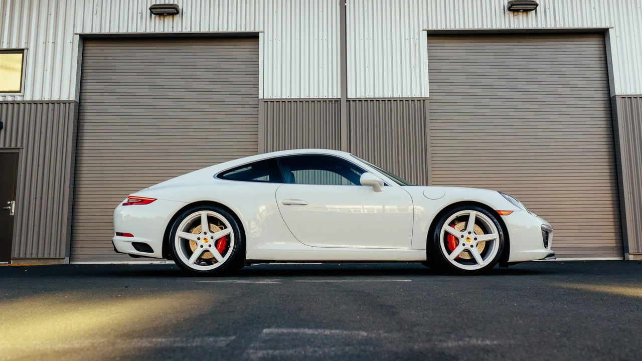 2017 Porsche 991 Carrera S - Image 8 of 31