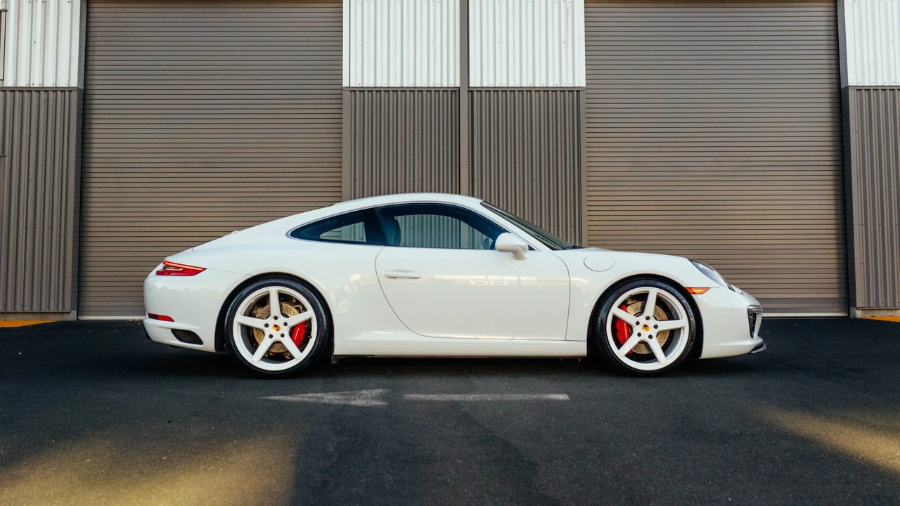 2017 Porsche 991 Carrera S - Image 9 of 31