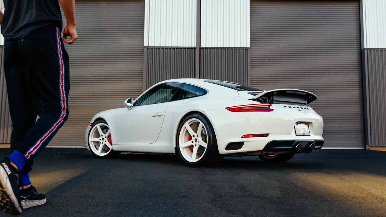 2017 Porsche 991 Carrera S - Image 12 of 31