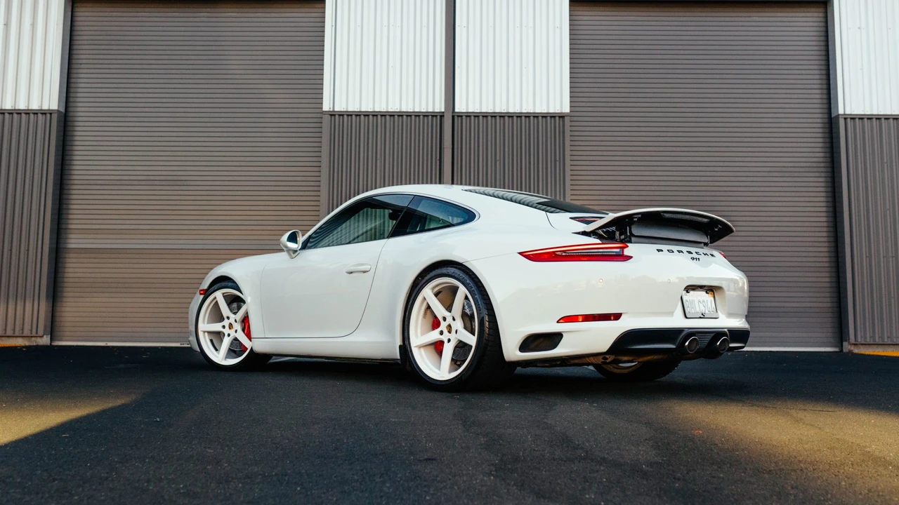 2017 Porsche 991 Carrera S - Image 13 of 31