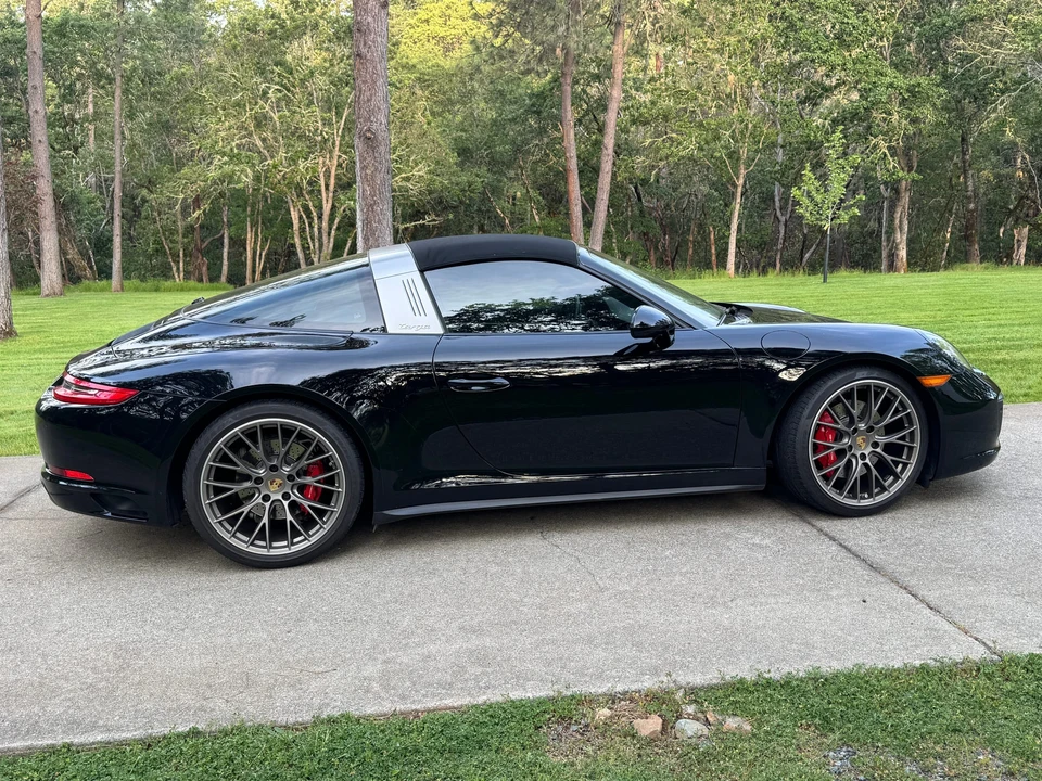 2017 Porsche 991 Targa 4 & 4S - Image 30 of 31