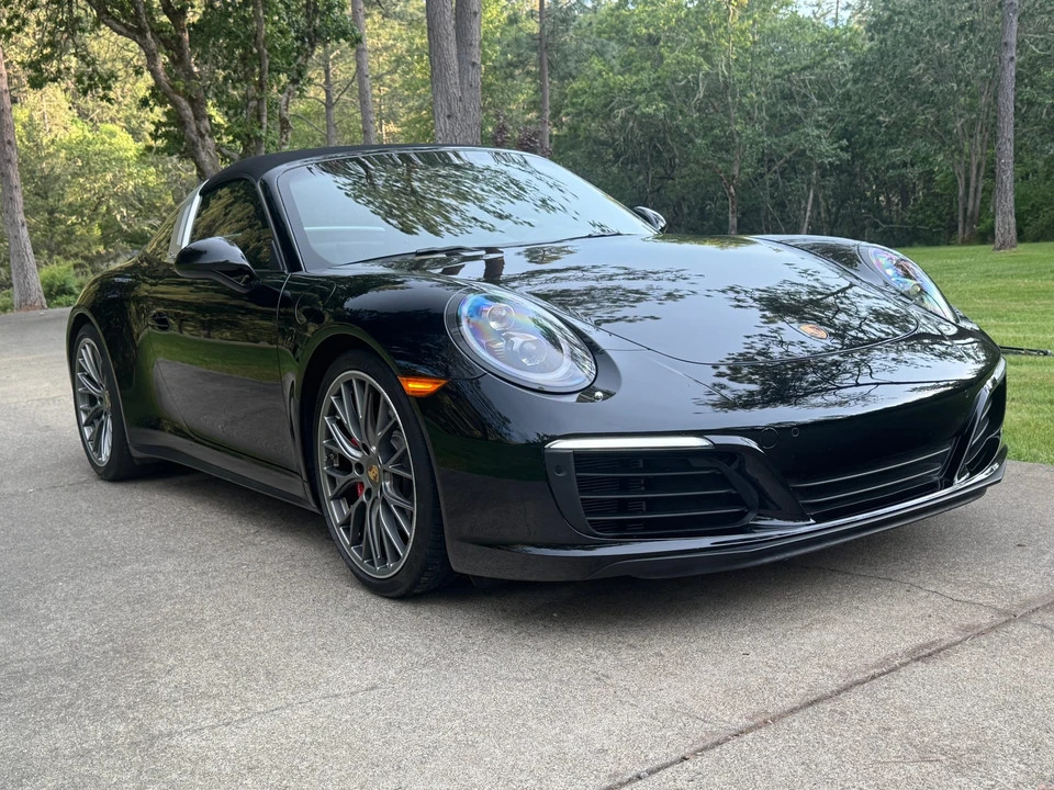 2017 Porsche 991 Targa 4 & 4S - Image 18 of 31