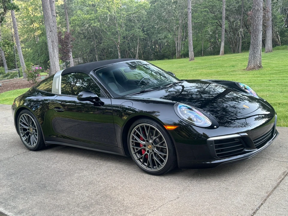 2017 Porsche 991 Targa 4 & 4S - Image 19 of 31
