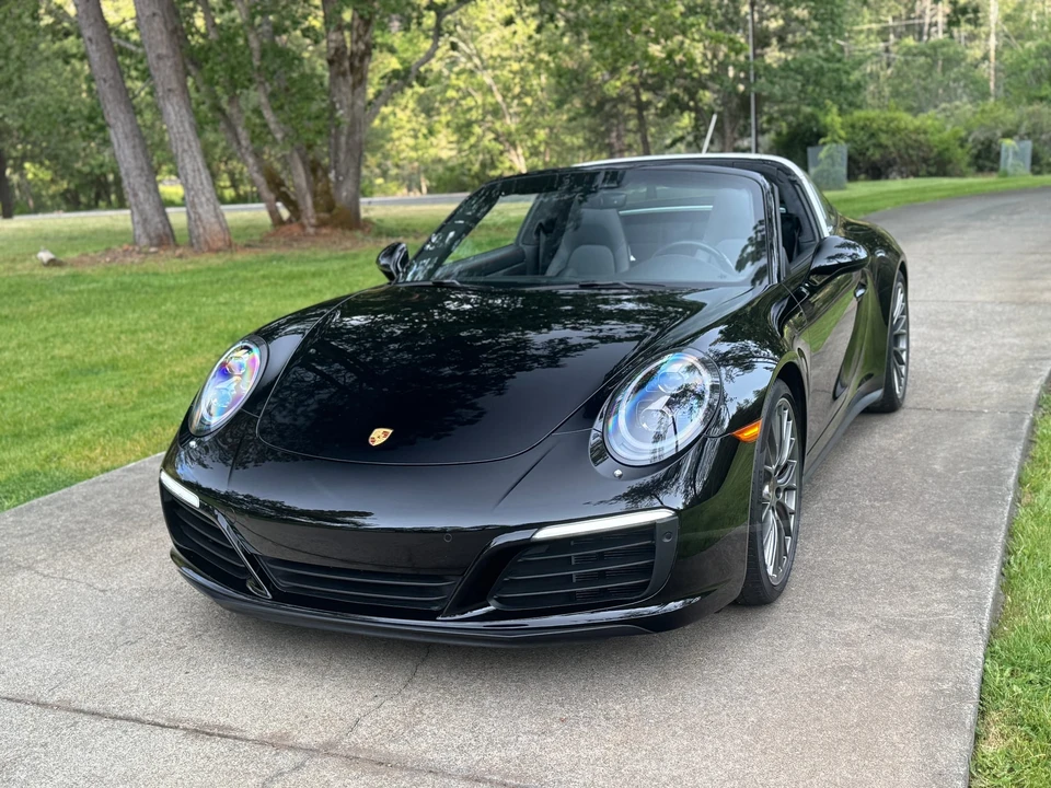2017 Porsche 991 Targa 4 & 4S - Image 9 of 31