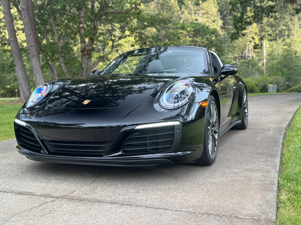 2017 Porsche 991 Targa 4 & 4S - Image 10 of 31