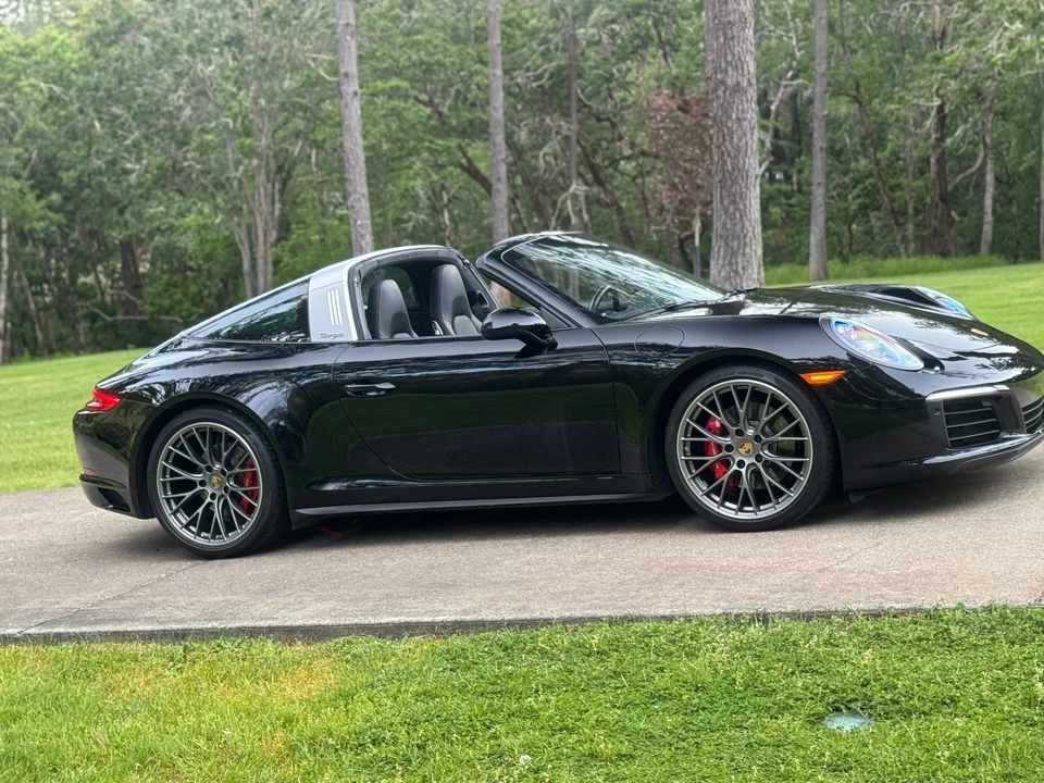 2017 Porsche 991 Targa 4 & 4S - Image 29 of 31