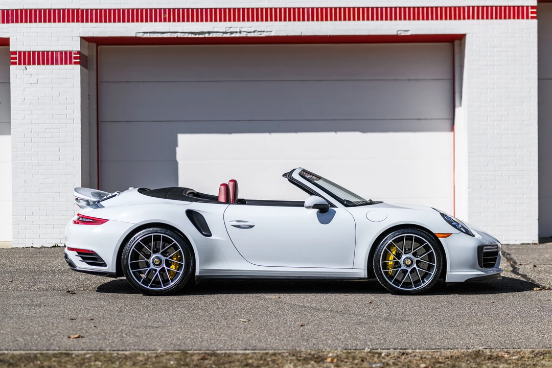2017 Porsche 991 Turbo - Image 10 of 31