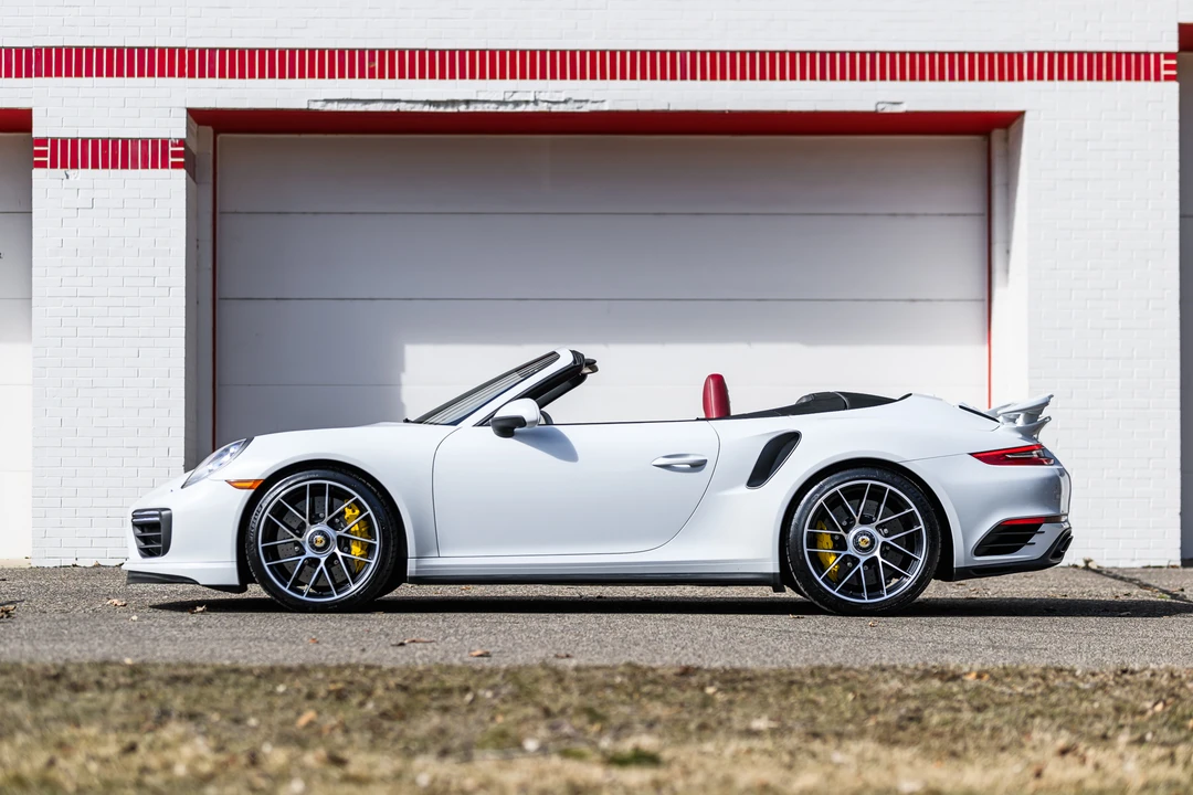 2017 Porsche 991 Turbo - Image 21 of 31