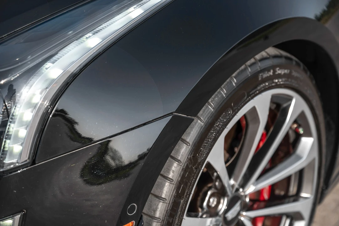 2018 Cadillac CTS-V 3rd Gen - Image 29 of 31